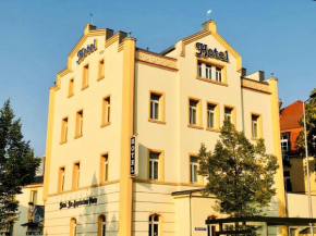 Отель Hotel am Bayrischen Platz  Лейпциг